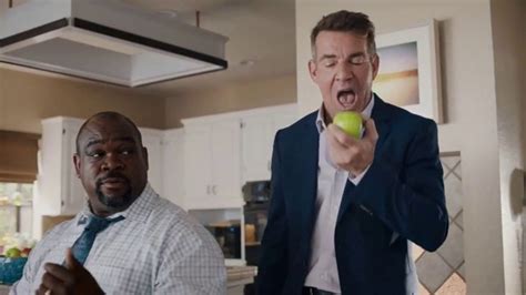 Is that dennis quaid in the geico commercial. Things To Know About Is that dennis quaid in the geico commercial. 